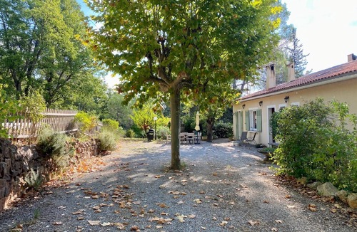 Entrecasteaux Villa | Villa Magrado