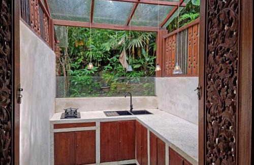 Kelusa House | Villa Mahadevi 3 with Jungle Views near Ubud