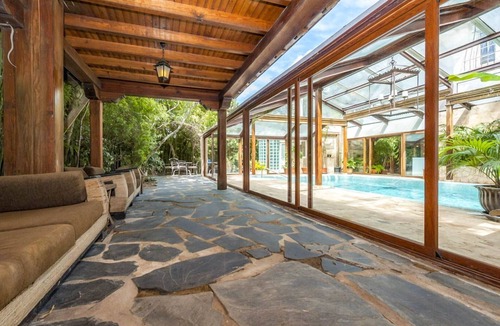 Las Rozas de Madrid Villa | Villa Majadahonda - Six Bedroom Villa, Sleeps 12
