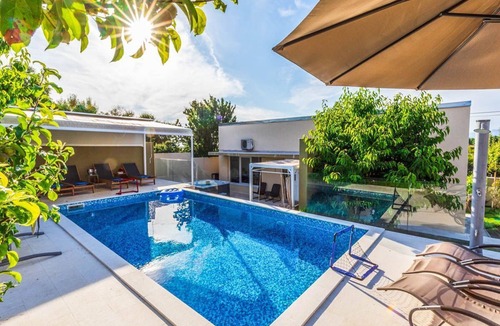 Poljica Villa | Villa Majia - Four Bedroom Villa, Sleeps 10