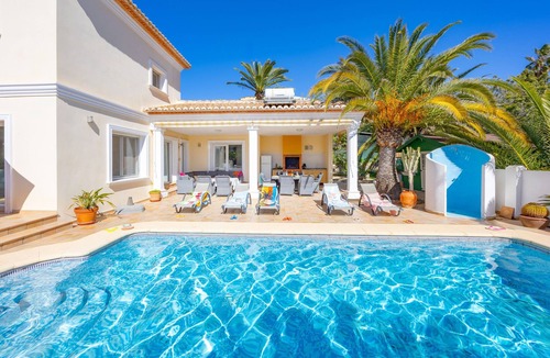 Pinar del Advocat Villa | Villa Malibu - PlusHolidays