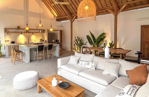 Jungut Batu Villa | Villa Manouch Lembongan
