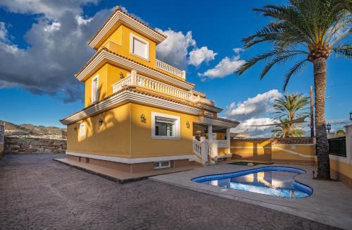 Coveta Fuma Villa | Villa María