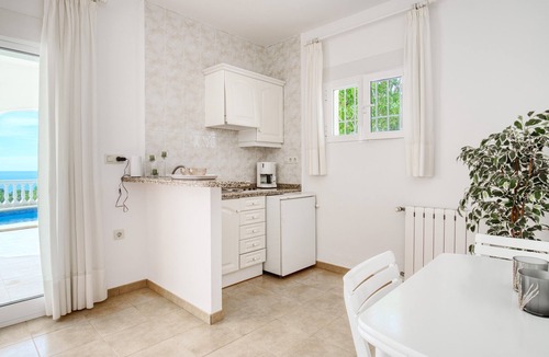 Arnella Villa | Villa 'Mar' with Sea View, Wi-Fi and Air Conditioning