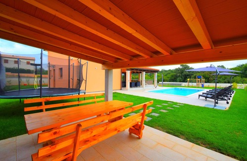 Stokovci Villa | Villa Mara-Cosy villa with private pool, ideal for family vacation