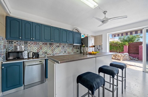 Cunit Villa | Villa 'Maravillosa' with Mountain View, Private Pool and Wi-Fi