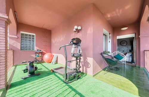 Cunit Villa | Villa 'Maravillosa' with Mountain View, Private Pool and Wi-Fi
