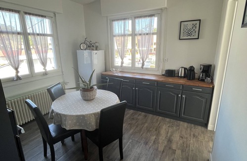 Maubuisson House | VILLA MARBOEUF IDYLLIC BEACHFRONT LOCATION