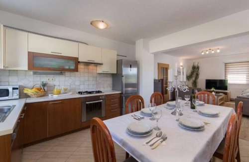 Donji Prolozac Villa | Villa Maria with private pool