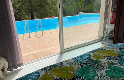 Les Esterets du Lac Bed & Breakfast | VILLA MARILIS