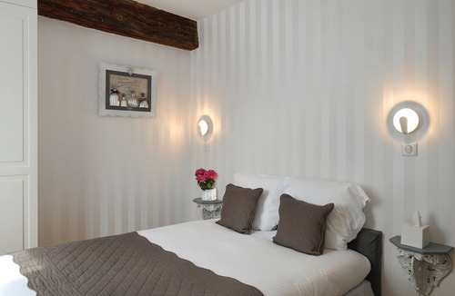 Saint-Jean-le-Blanc Hotel | Villa Marjane