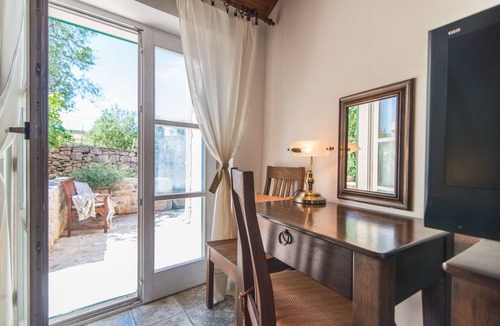 Mirce Villa | Villa Maruka: original 19th century stone villa by local hosts