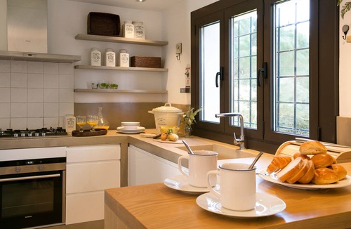 Santa Cristina de Aro Villa | Villa 'Masia Roca Rodona' with Mountain Views, Wi-Fi and Air Conditioning