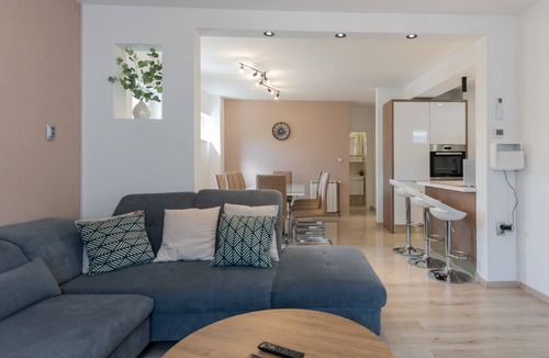 Rastovac Villa | Villa Mateo -Zagvozd by Villas Guide
