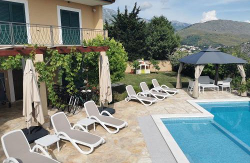 Zrnovnica Villa | Villa MATER - luxuriously equipped villa with a 15m long swimming pool