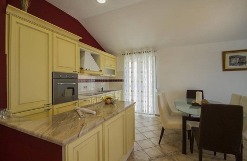 Krvavica Apartment | Villa Matija **** SWIMMING POOL HEATED, NEAR THE BEACH, WiFi, PARKING
