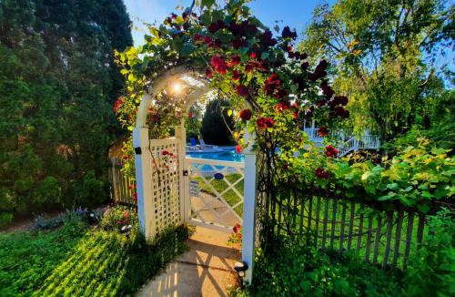 Philomont Villa | Villa Maud