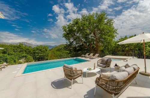 Gornji Brgat Villa | Villa Mavis - 10 minutes to Dubrovnik