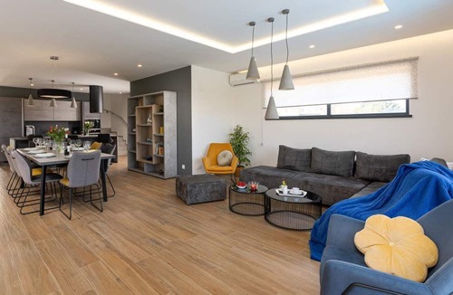 Mugeba House | Villa Maya close to Porec and the sea