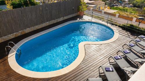 Sitges Villa | Villa Med A 2 kilometros andando de la playa, del puerto de Aguadoç y a 4 del centro de Sitges Muy Soleada todo el dia Capacidad superior a 16 personas NO REQUIERE COCHE