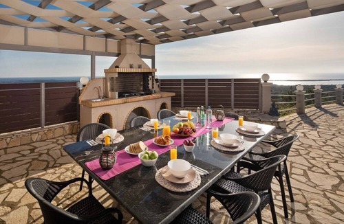 Dafnata Villa | Villa Mediterranean View