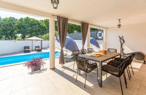 Marcana Villa | Villa Melani Vita by Villa Plus