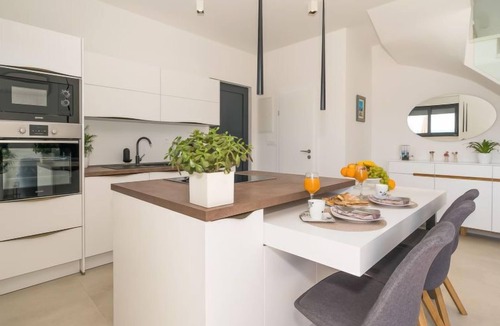 Okrug Gornji House | Villa Meri 2 by Interhome