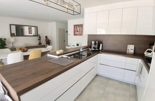 Caux House | Villa MESAGO