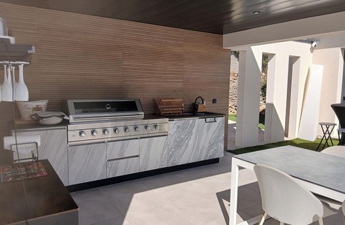 Caux House | Villa MESAGO