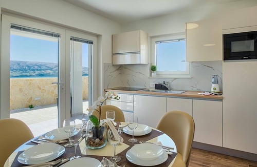 Metajna Villa | Villa Midina with Pool