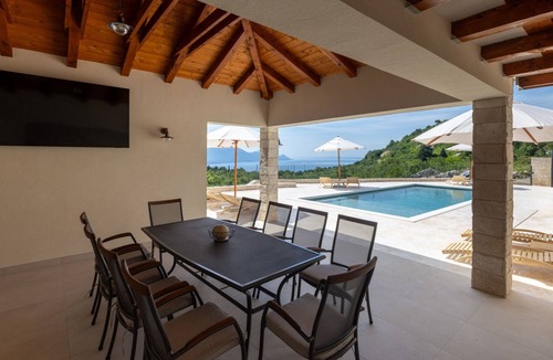 Slivno Villa | Villa Mikic by Villas Guide