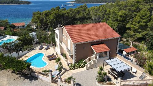 Potirna Apartment | Villa Milina Korčula A Quiet Mediterranean Retreat