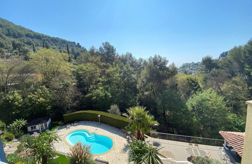 Castellar Villa | Villa Millefleurs with swimming pool, jacuzzi and large garden 8min from the beach