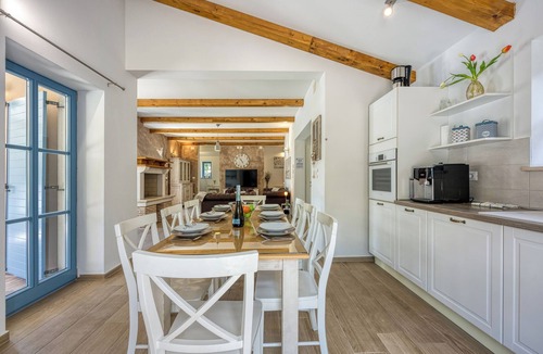 Mali Vareski Villa | Villa Milo Mali Vareski with Pool, Mali Vareški, Croatia