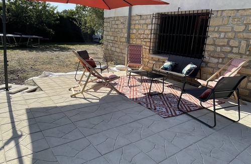 Laval-Saint-Roman Villa | villa mimi