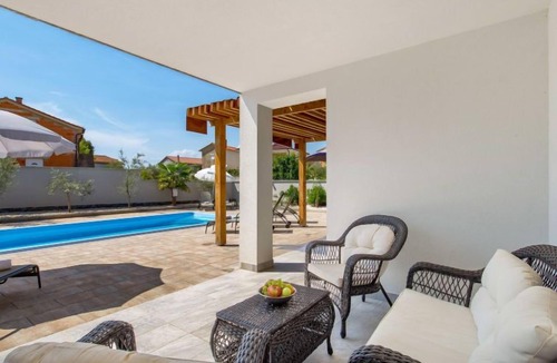 Pinezici House | Villa Mira by Interhome