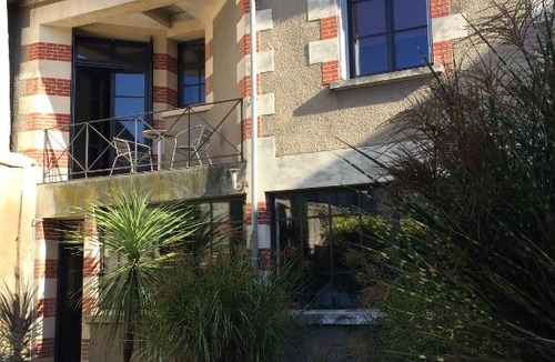 Amboise House | Villa Mirabeau