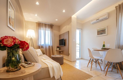 Sukosan Apartment | Villa Mirakul, Stylish and Elegant One-Bedroom Apartment with Balcony