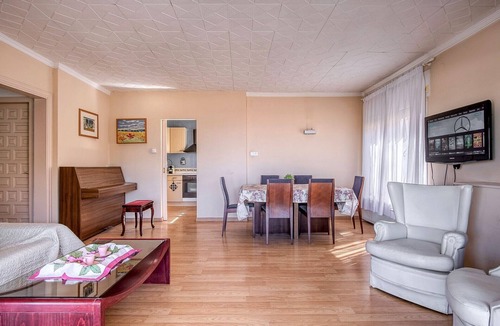 Roses Town Center Ski Chalet | VILLA MIRÓN VINTAGE 13 Roses