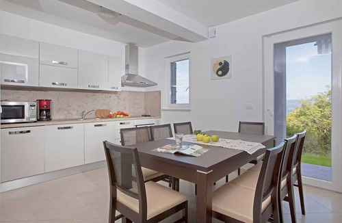 Crni Villa | Villa Mirta an peaceful escape near beaches