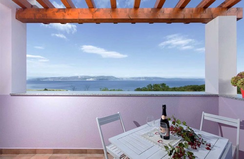 Crni Villa | Villa Mirta an peaceful escape near beaches