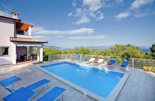 Crni Villa | Villa Mirta an peaceful escape near beaches