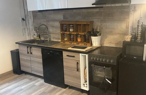 Sorgues Villa | Villa Mitoyenne.