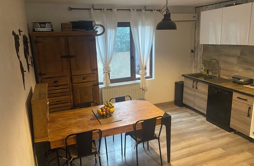 Sorgues Villa | Villa Mitoyenne.