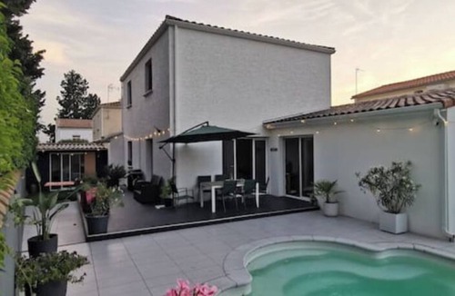 Saint-Jean-de-Vedas Villa | Villa Moderne à Montpellier - Swimming pool - Tramway