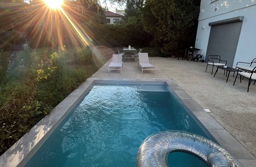 Francheville Le Bas Villa | Villa Moderne Avec Piscine