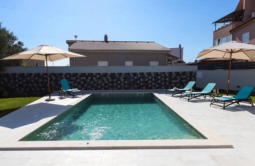Skatari Villa | Villa Moderna near Pula for 8 people with 32 m2 private pool