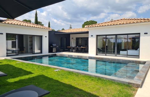 Puget Villa | Villa Moderne au Coeur du Luberon