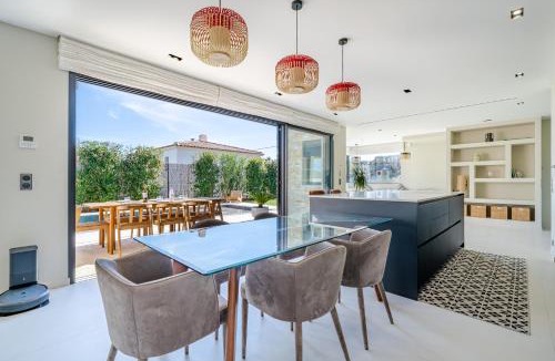 Carros Villa | Villa Moderne avec Piscine Privée - Proche de Nice