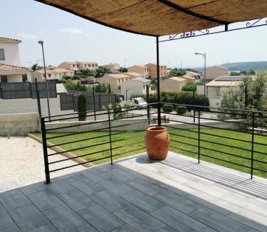 Aramon Villa | Villa moderne sur les hauteurs d'Aramon